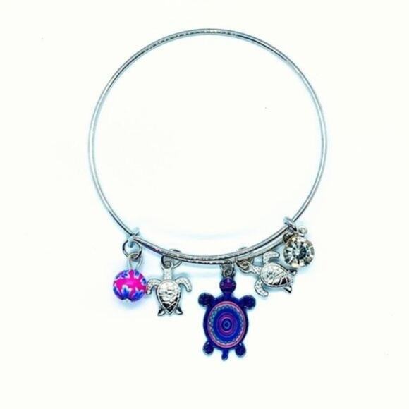 Beaded Sea Turtle Charm Colorful Bangle Bracelet - Picture 1 of 9